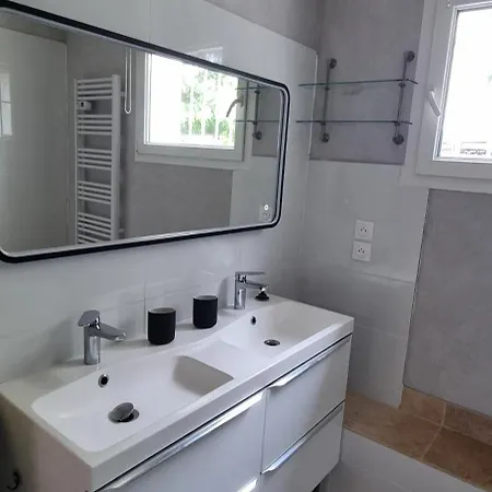 Maison De Bord De ,hyeres, 3 Chambres, Jardin, Calme Σπίτι διακοπών Ιέρ
