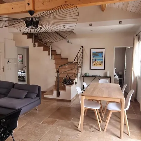 Σπίτι διακοπών Maison De Bord De ,hyeres, 3 Chambres, Jardin, Calme