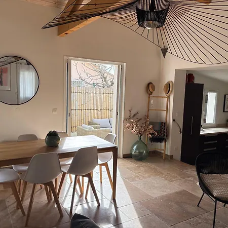 Σπίτι διακοπών Maison De Bord De ,hyeres, 3 Chambres, Jardin, Calme